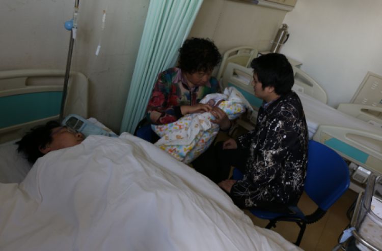 beat365官方最新版31年前出生的中国首例试管婴儿当妈妈了！(图6)